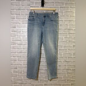 Chicos so slimming girlfriend slim leg ankle light wash blue jeans size 1R